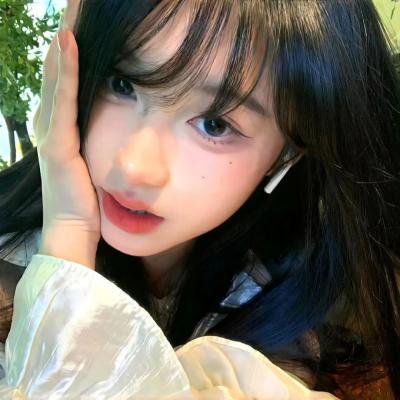 蒙娜丽莎与血月亮